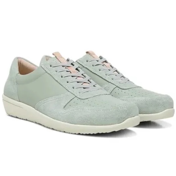 Vionic Women's Karigan Casual Comfort Shoes Sage Leather Size 9.5 Lightweight